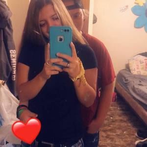 Meet your Posher, Danielle